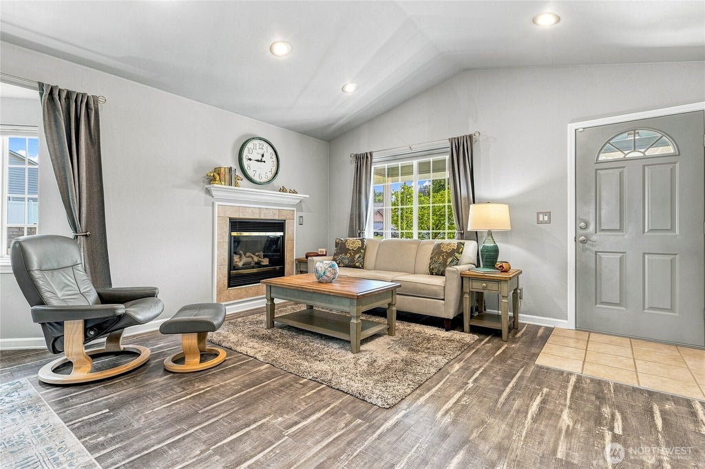 Photo of 727 SE Magnoni Drive, College Place, WA 99324 (MLS # 2573665)