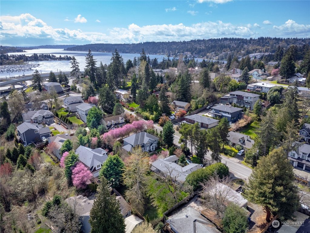 Photo of 3108 113th Avenue SE, Bellevue, WA 98004 (MLS # 2053008)