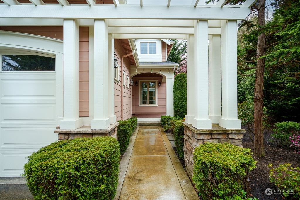 Photo of 3108 113th Avenue SE, Bellevue, WA 98004 (MLS # 2053008)