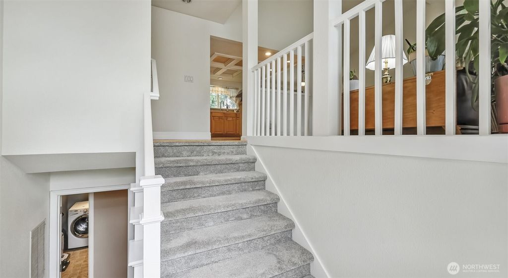 Photo of 17618 162nd Avenue SE, Renton, WA 98058 (MLS # 2392037)