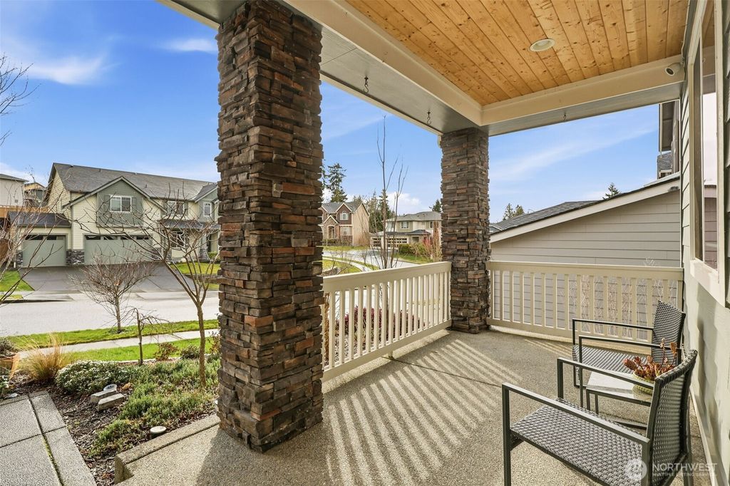 Photo of 3907 14th Avenue SE, Puyallup, WA 98372 (MLS # 2482780)