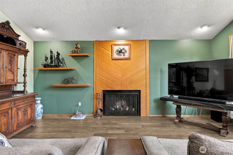 2843 Nisqually View Loop NE