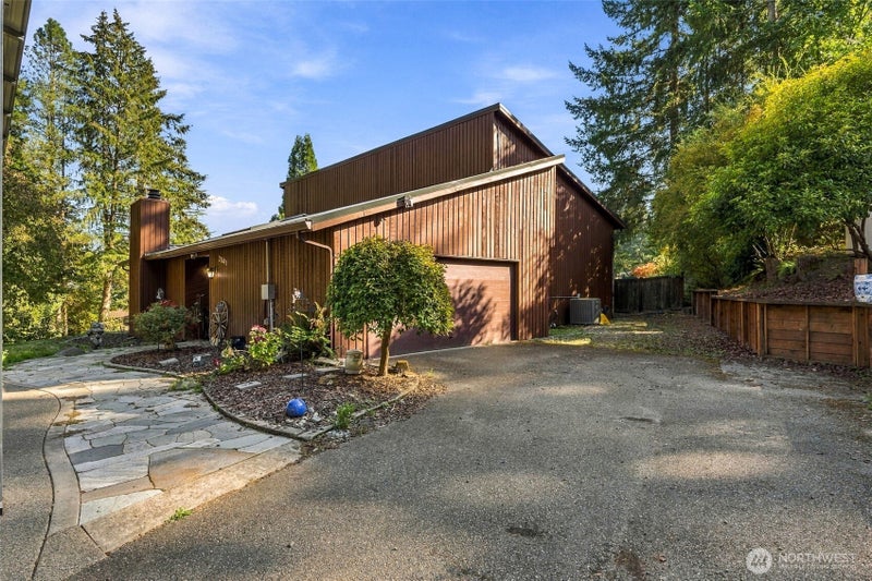 2843 Nisqually View Loop NE
