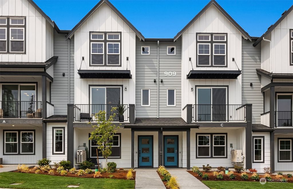 Photo of 9016 NE 203rd Court #C, Bothell, WA 98011 (MLS # 2328063)