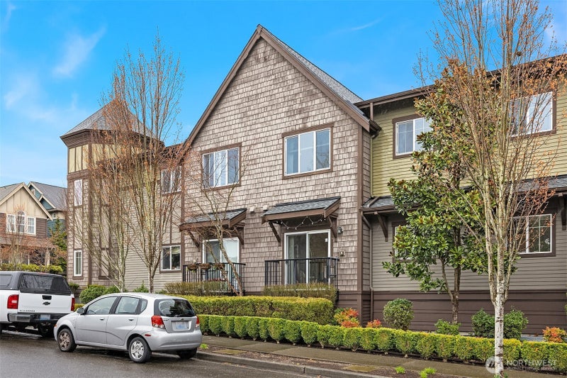 1736 10th Avenue NE C110