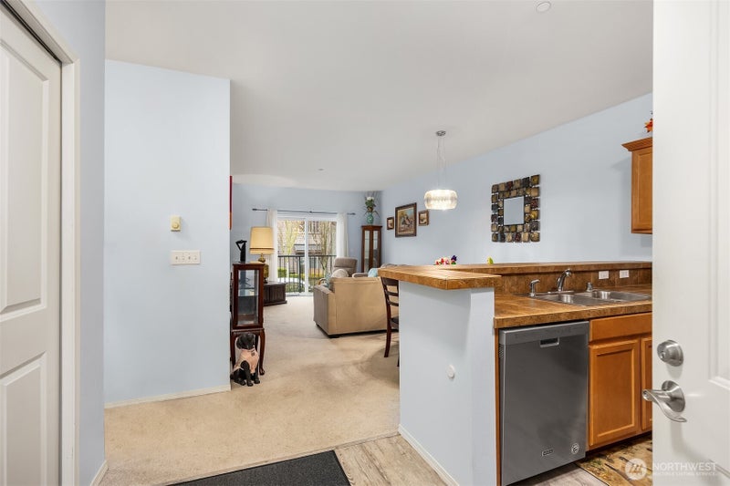 1736 10th Avenue NE C110