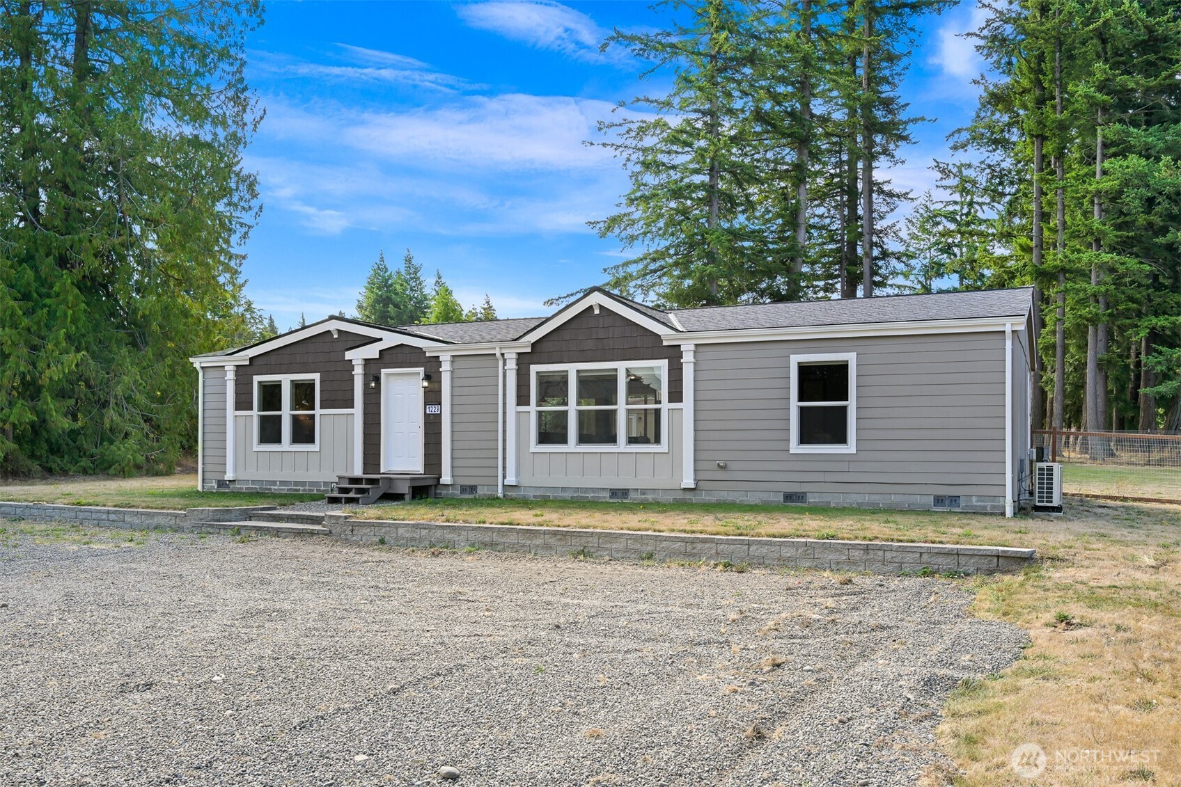 1229 W Axton Road