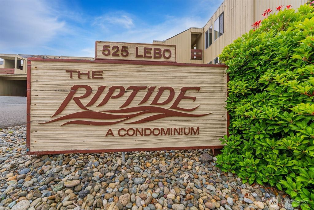 Photo of 525 Lebo Boulevard #G1, Bremerton, WA 98310 (MLS # 2456500)