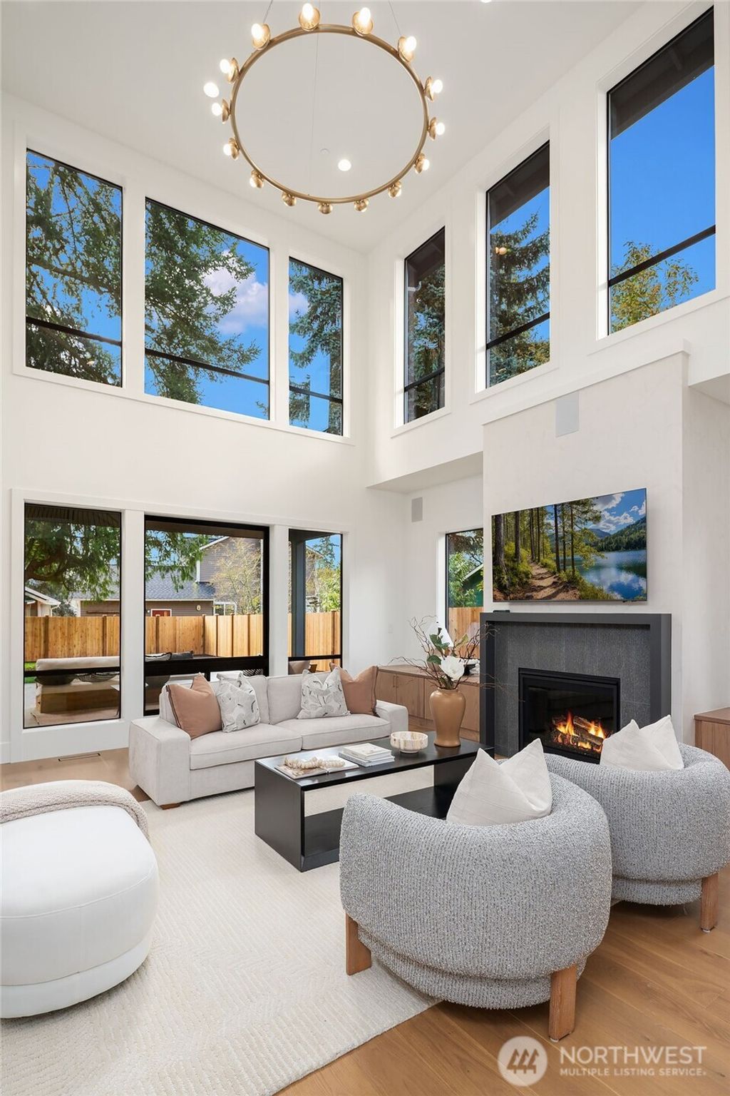 Photo of 12821 NE 102nd Place, Kirkland, WA 98033 (MLS # 2508179)