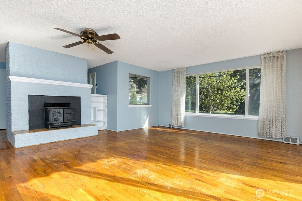 9105 104th Street SW