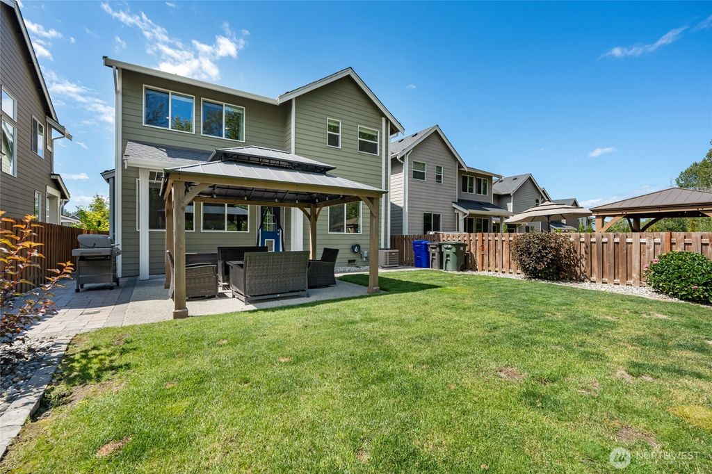 Photo of 4701 31st Avenue SE, Everett, WA 98203 (MLS # 2407056)