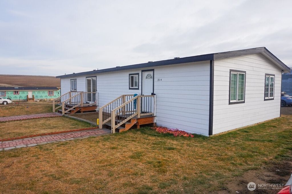 Photo of 35 W Hampton Road, Hatton, WA 99344 (MLS # 2477966)