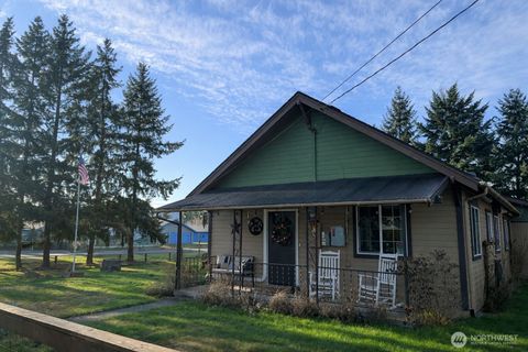 302 Centre Street N Rainier WA 98576