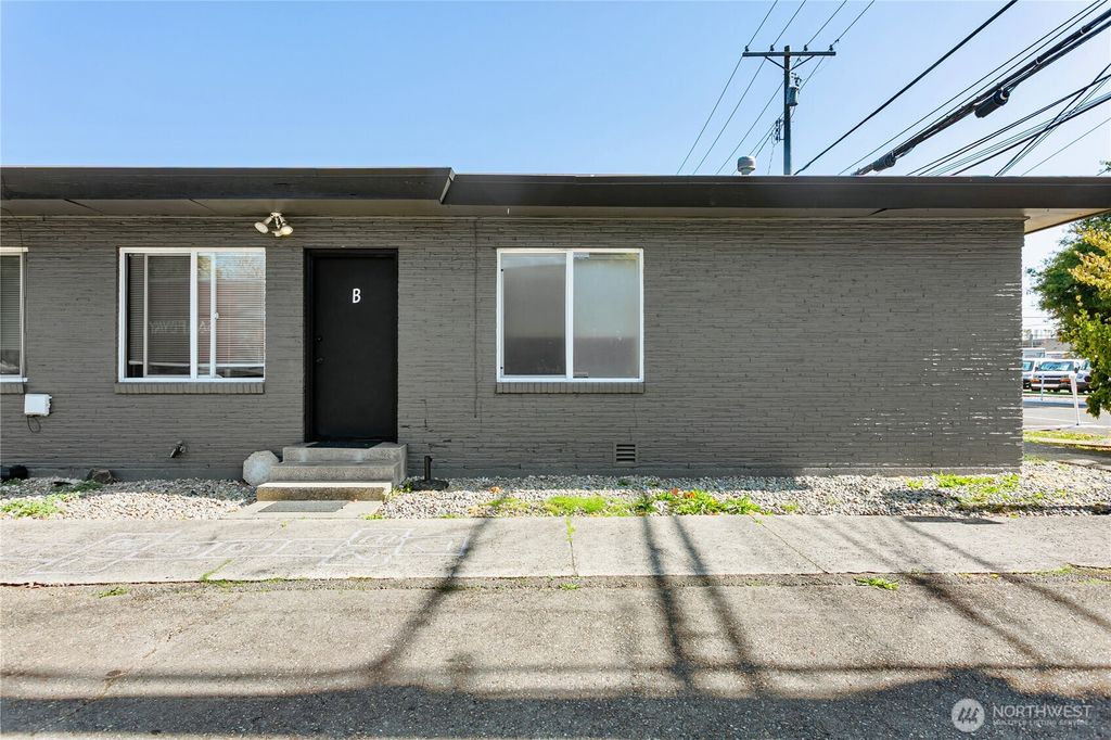 Photo of 1123 S M Street, Tacoma, WA 98405 (MLS # 2492238)