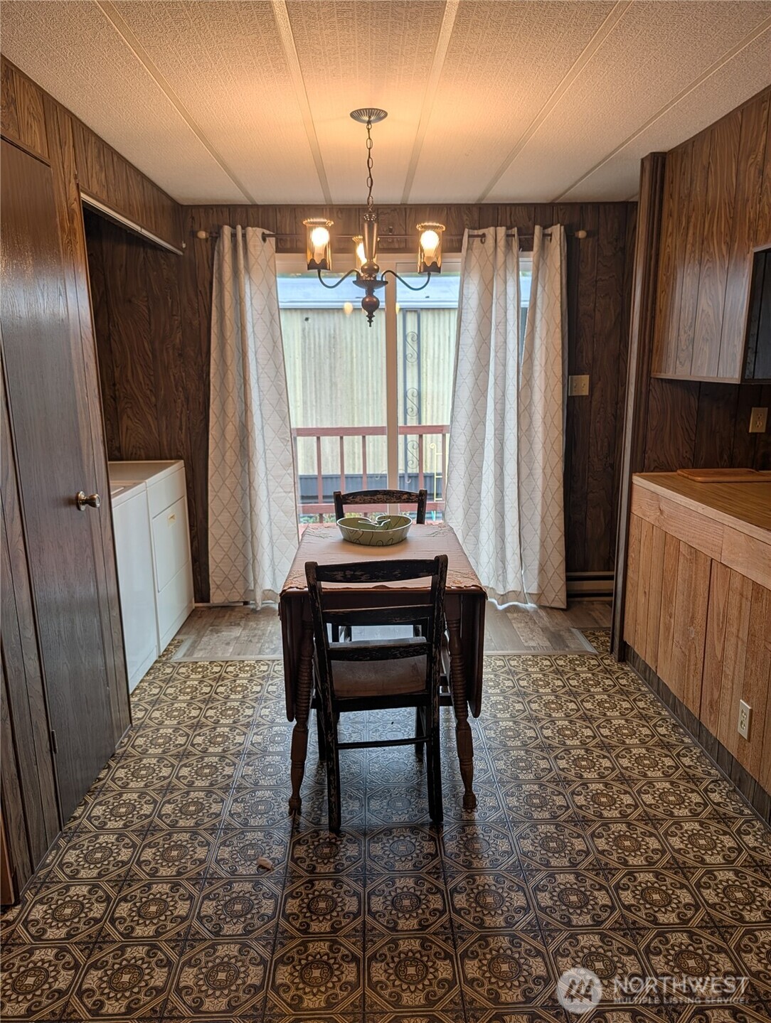 4000 Flynn Street 50