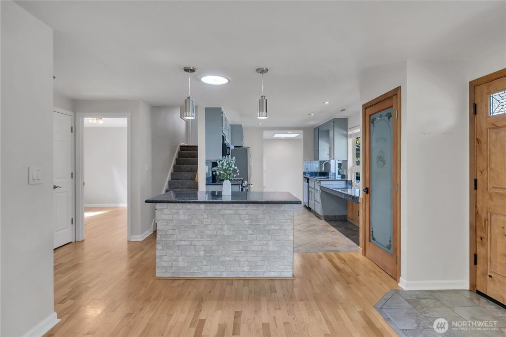 Photo of 5514 Firwood Drive, Lynnwood, WA 98036 (MLS # 2510325)