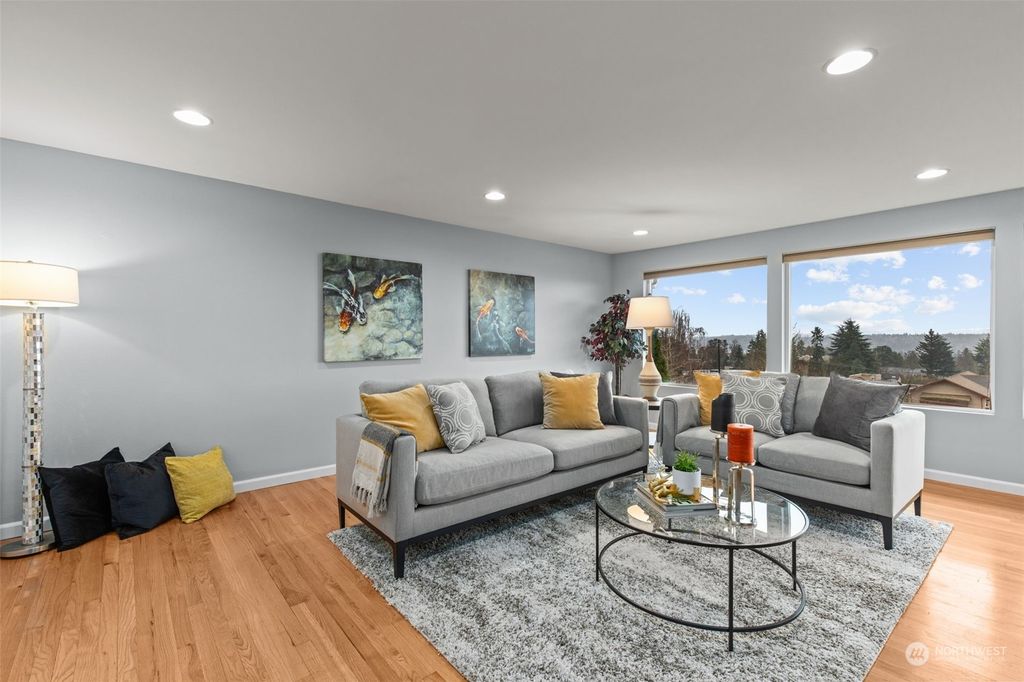 Photo of 6204 51st Avenue S, Seattle, WA 98118 (MLS # 2192825)