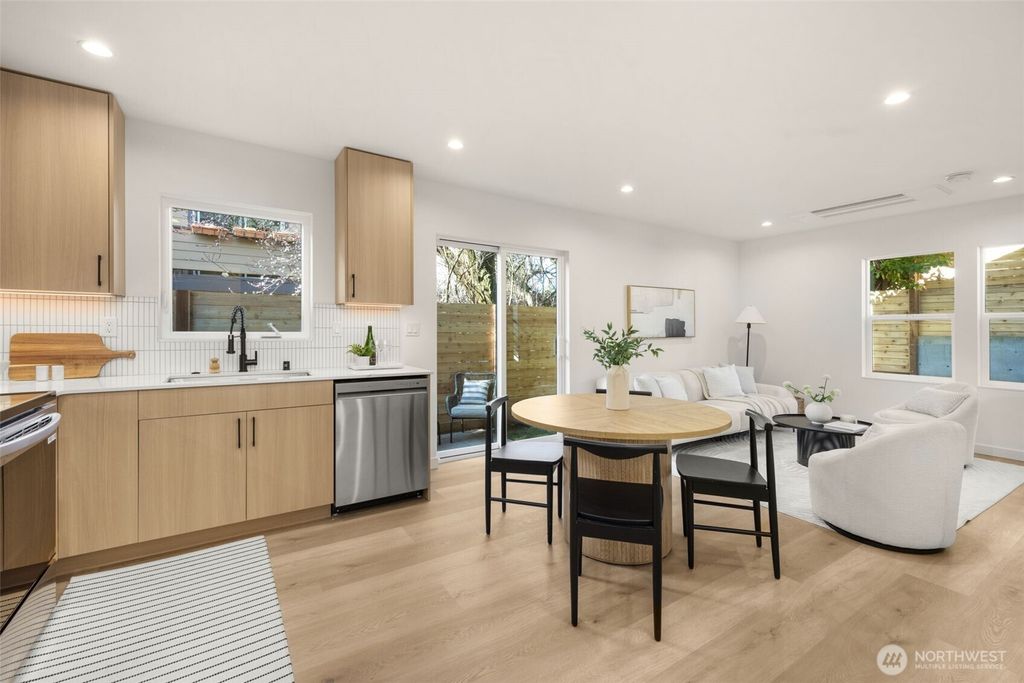 Photo of 14321 C Interlake Avenue N, Seattle, WA 98133 (MLS # 2485468)