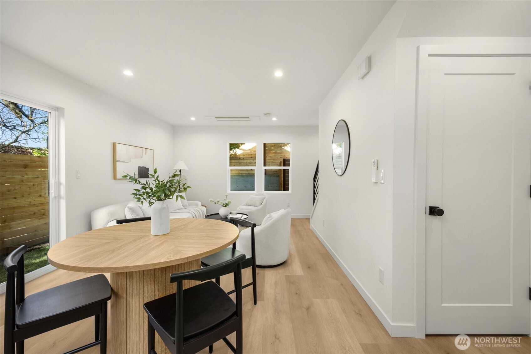 14321 Interlake Avenue N