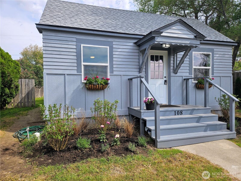 108 W 3rd Street