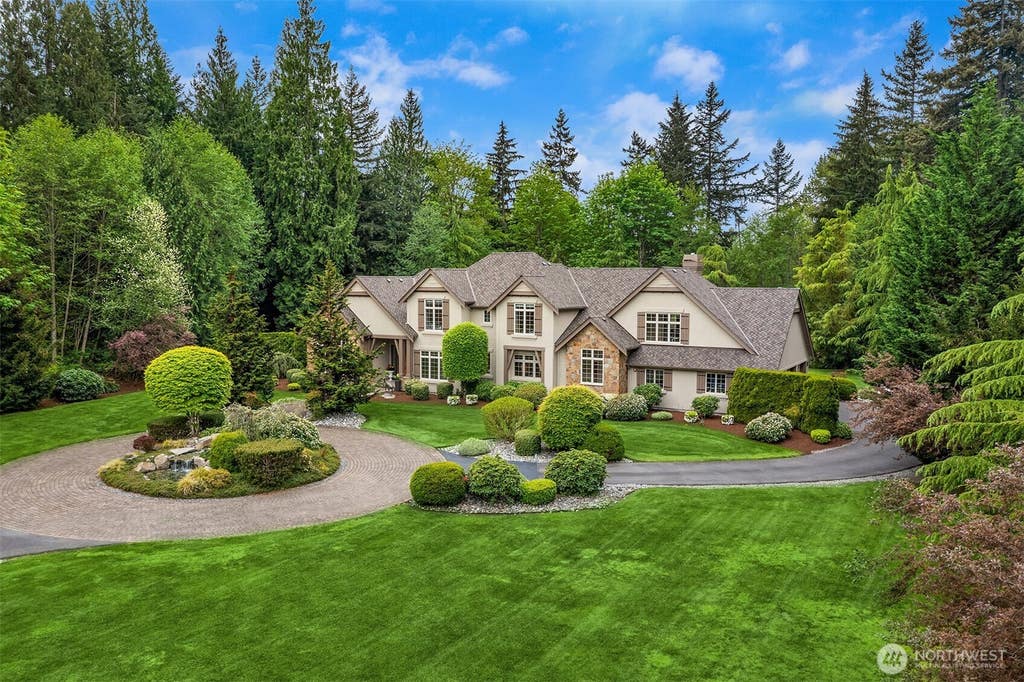Photo of 8407 255th Avenue NE, Redmond, WA 98053 (MLS # 2522702)