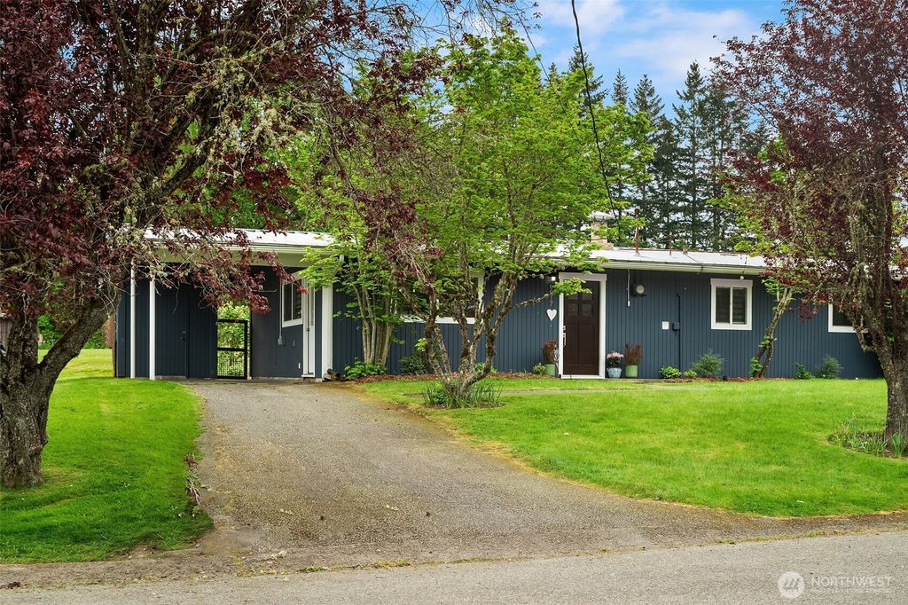 Photo of 9917 SW 206th Court, Vashon, WA 98070 (MLS # 2510326)