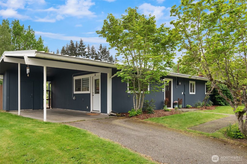 Photo of 9917 SW 206th Court, Vashon, WA 98070 (MLS # 2510326)