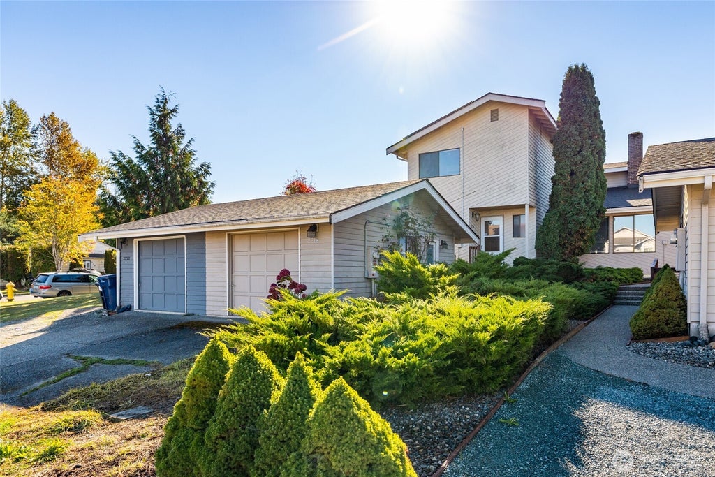 Photo of 2218 E Fulton Street, Mount Vernon, WA 98273 (MLS # 2591019)