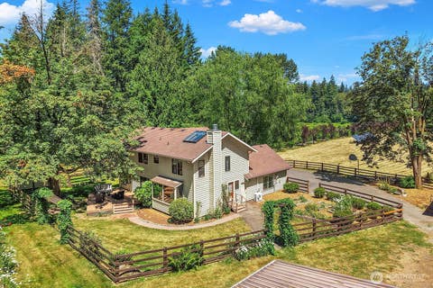 Photo of 14121 SE 228th Street, Kent, WA 98042 (MLS # 2546627)