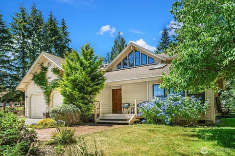 Photo of 14121 SE 228th Street, Kent, WA 98042 (MLS # 2546627)