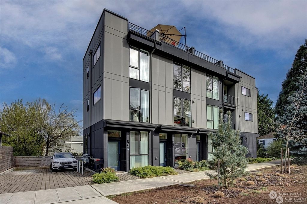 Photo of 102 26th Avenue E, Seattle, WA 98112 (MLS # 2329753)
