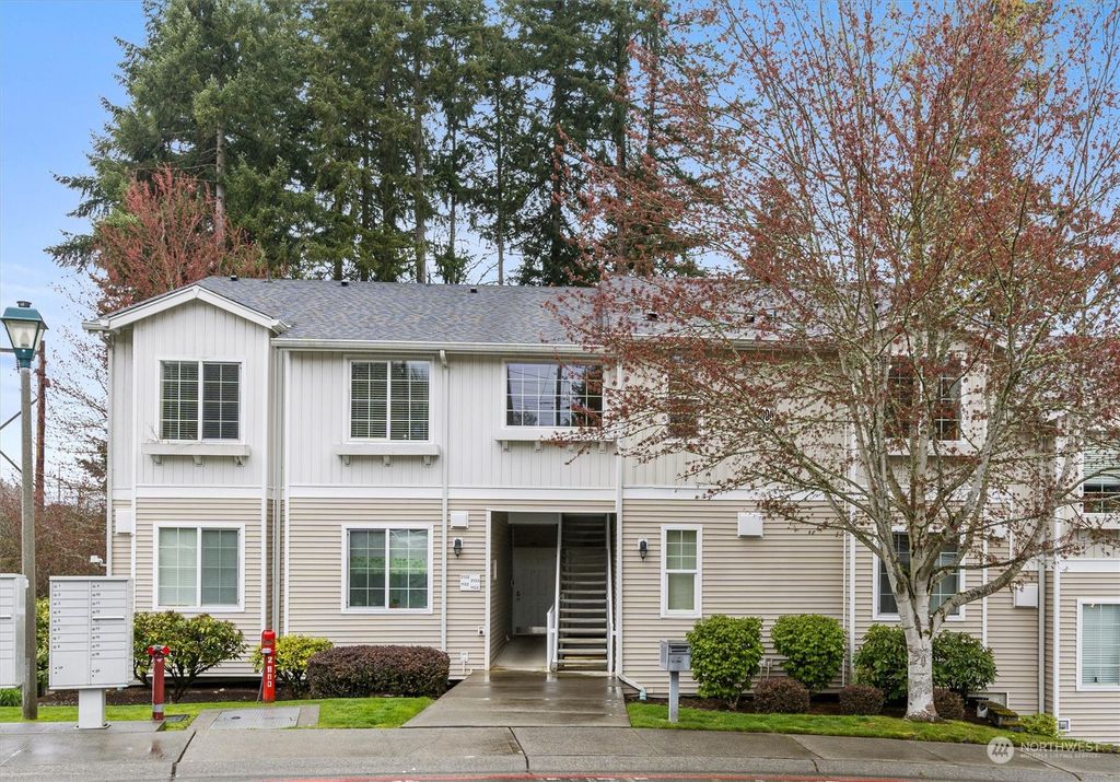 Photo of 2800 SE 8th Street #2133, Renton, WA 98058 (MLS # 2060174)