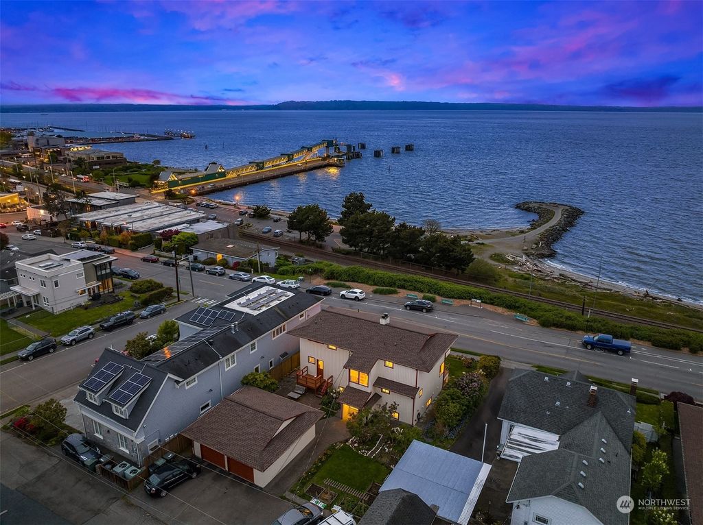 Photo of 210 Sunset Avenue N, Edmonds, WA 98020 (MLS # 2037959)