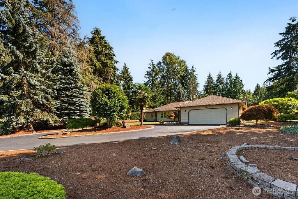 Photo of 18901 SE 281st Street, Kent, WA 98042 (MLS # 2555995)