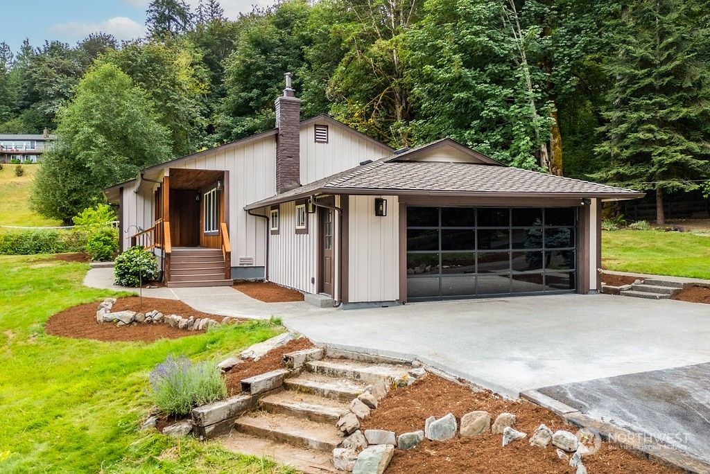 Photo of 23203 SE 156th Street, Issaquah, WA 98027 (MLS # 2278196)