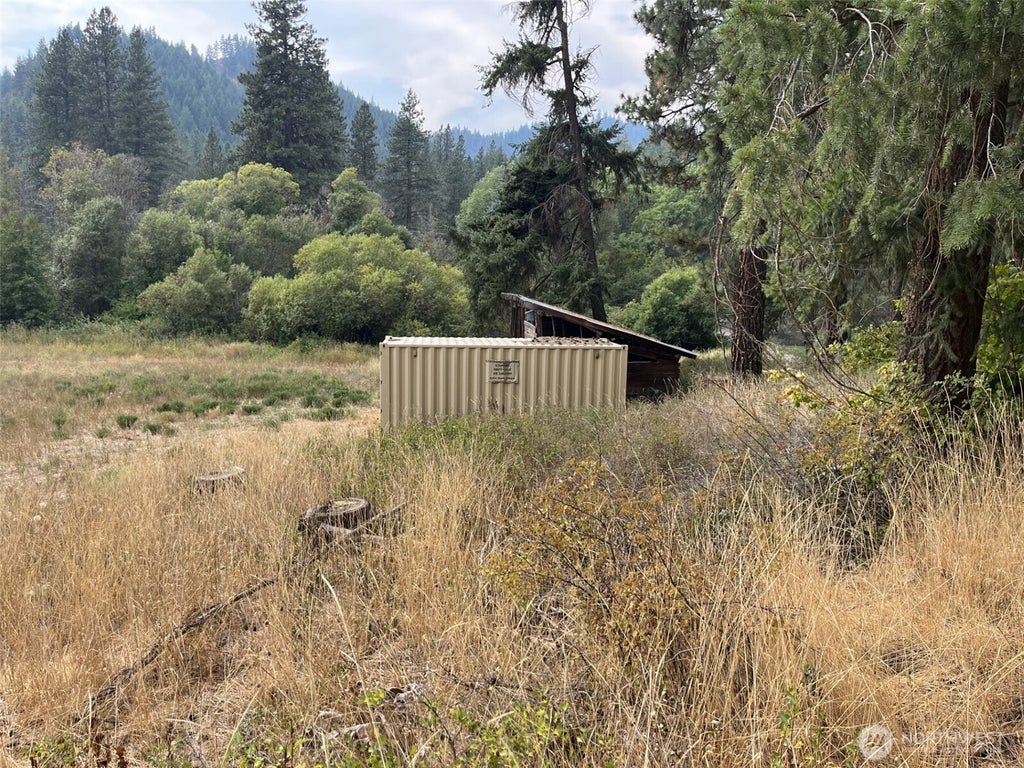 Photo of 76 Hinthorne Lane Ln, Leavenworth, WA 98826 (MLS # 2575492)