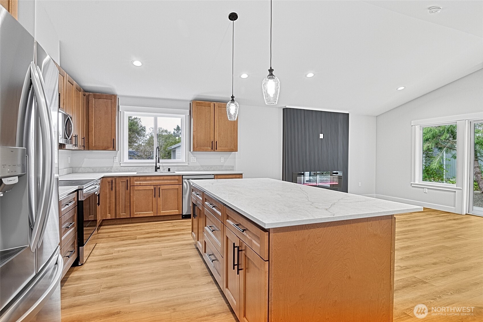130 Glover Court NE