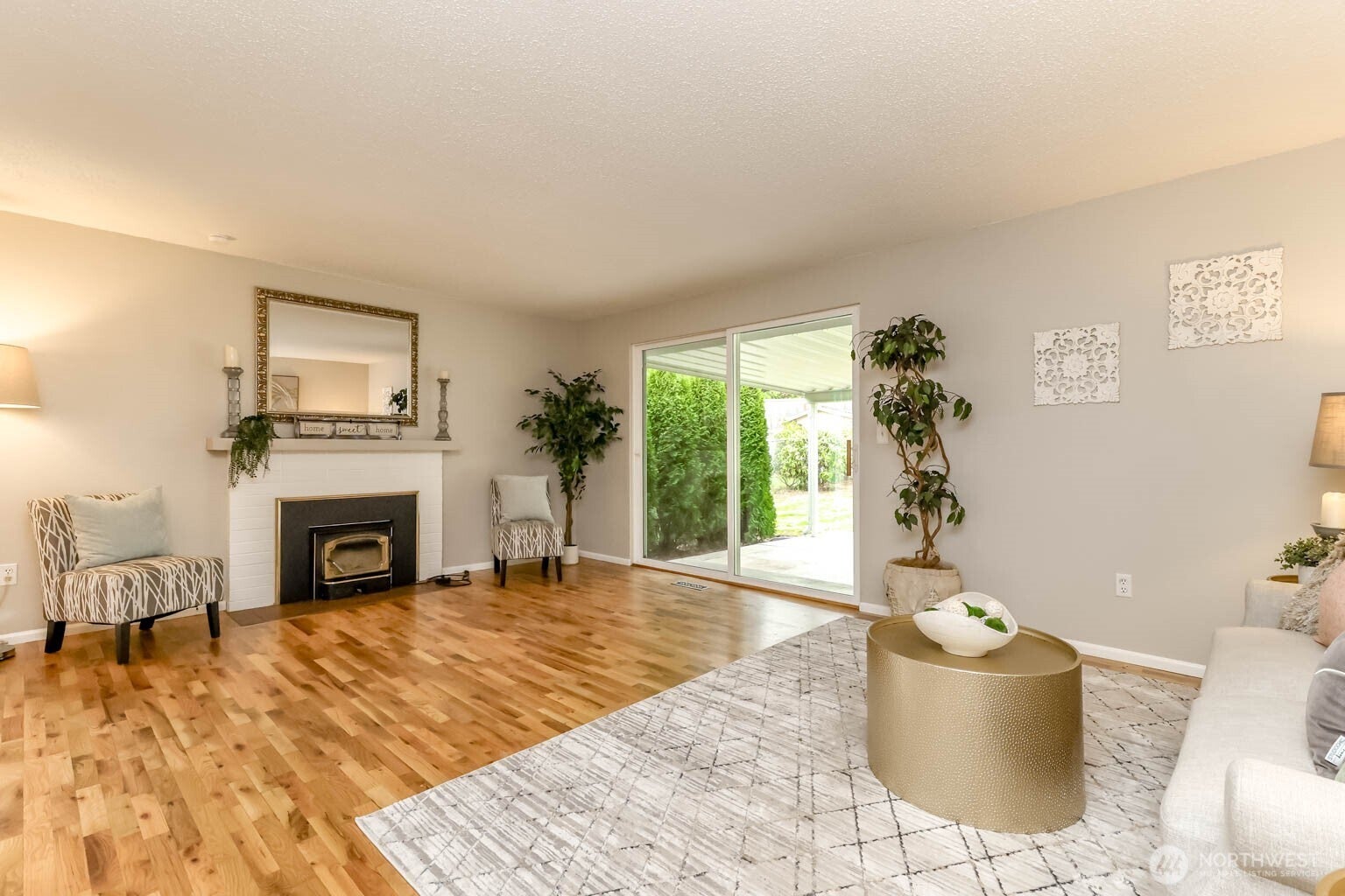 734 Charwila Lane