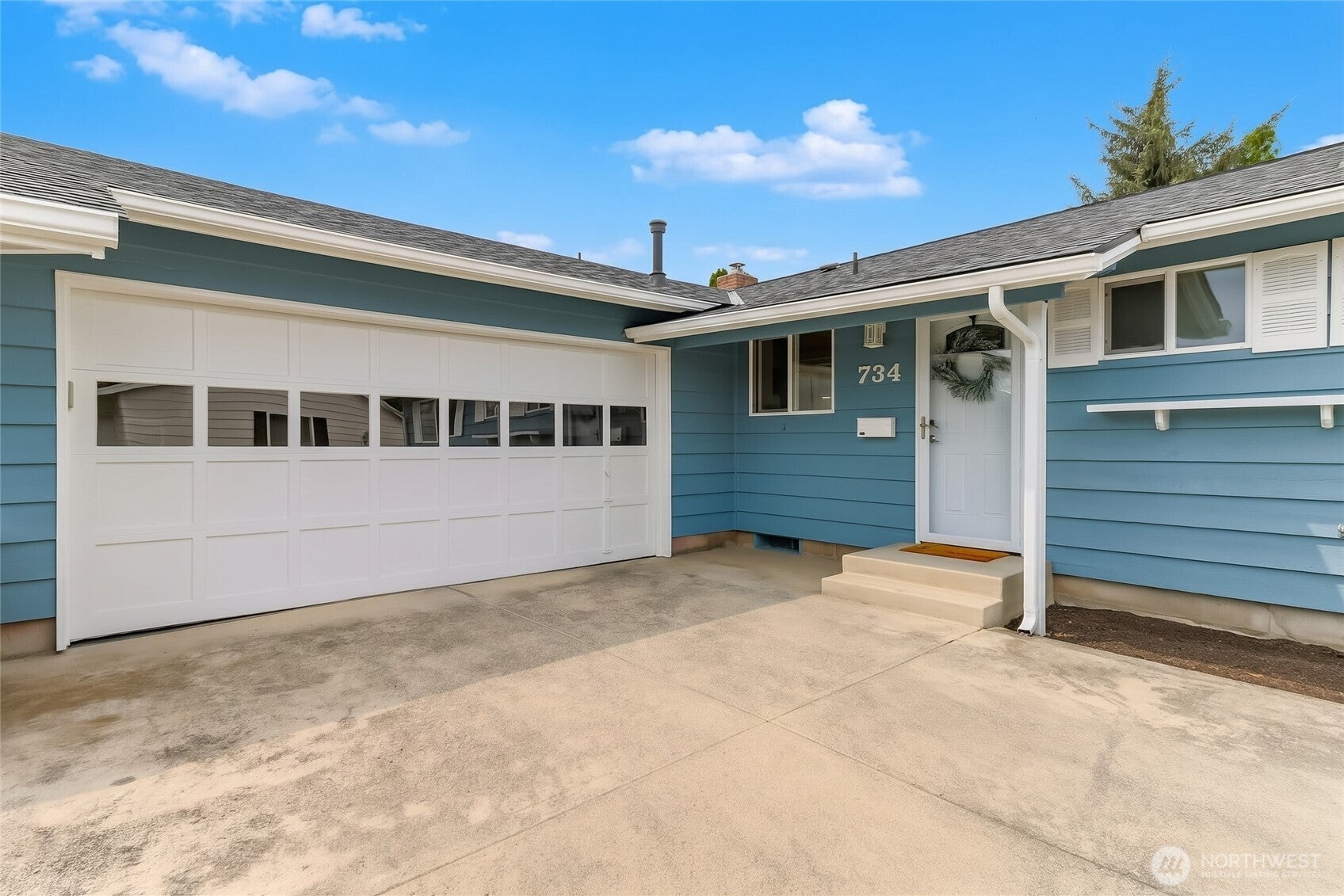 734 Charwila Lane