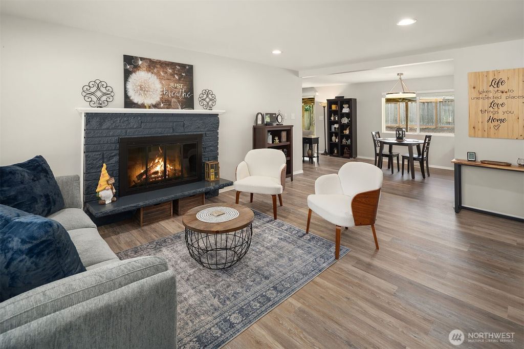 Photo of 1067 Anacortes Avenue NE, Renton, WA 98059 (MLS # 2510621)