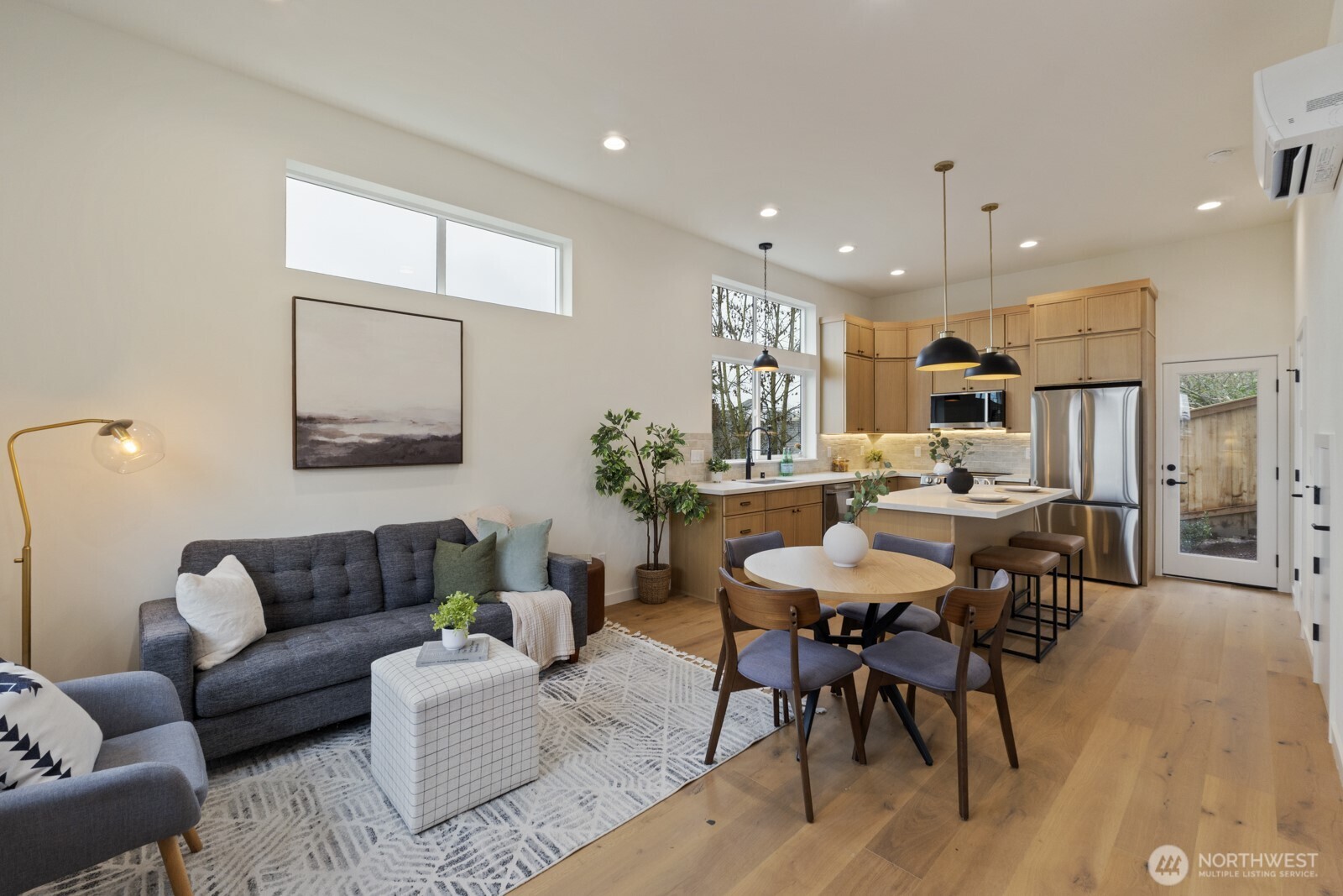 2213 W Bertona Street