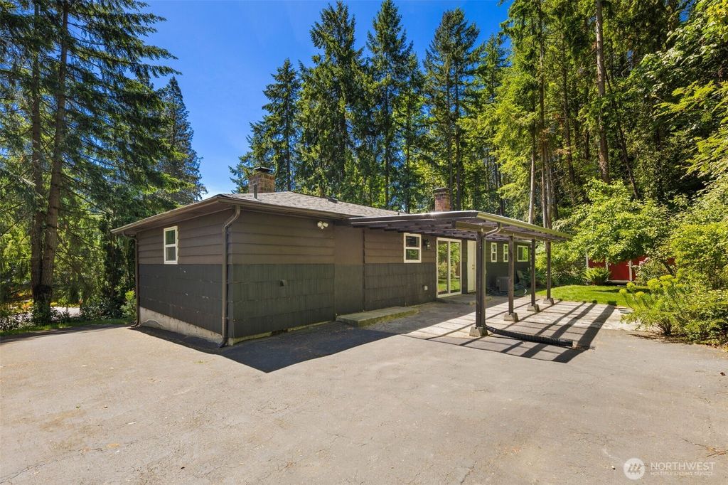 Photo of 4006 147th Place, Bellevue, WA 98006 (MLS # 2402598)