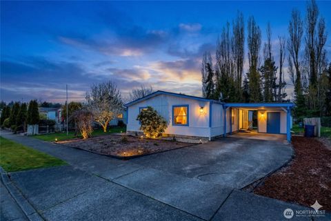 Photo of 1710 N 33rd Place, Mount Vernon, WA 98273 (MLS # 2506607)