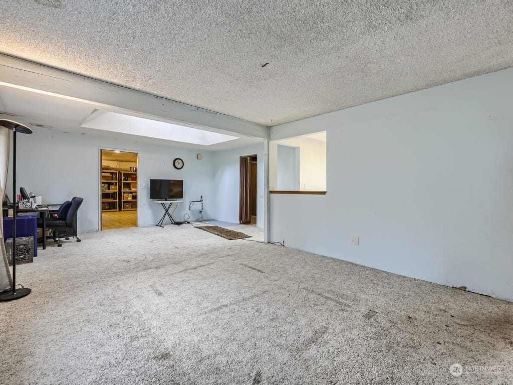Photo of 15622 183rd Avenue NE, Woodinville, WA 98072 (MLS # 2189857)