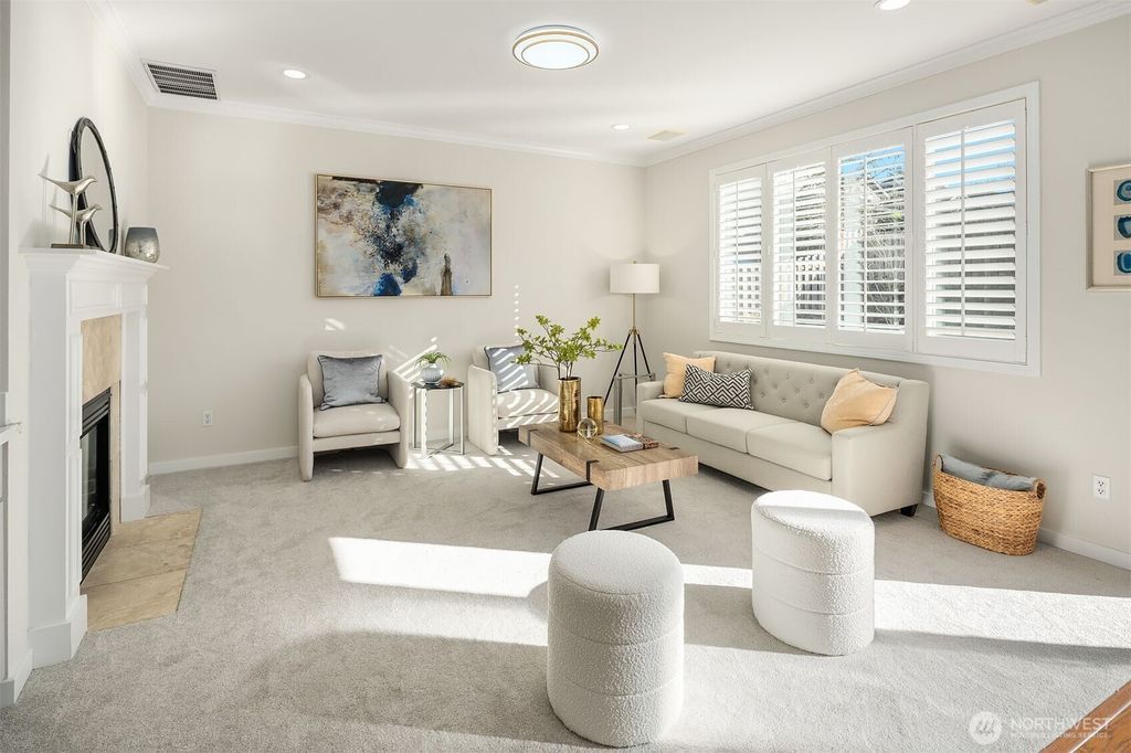 Photo of 24039 SE 12th Place, Sammamish, WA 98075 (MLS # 2472274)