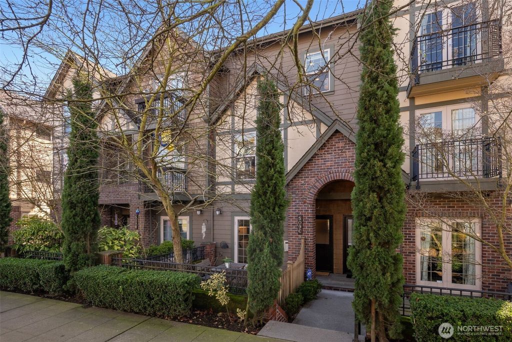 Photo of 509 W Olympic Place #C, Seattle, WA 98119 (MLS # 2338587)