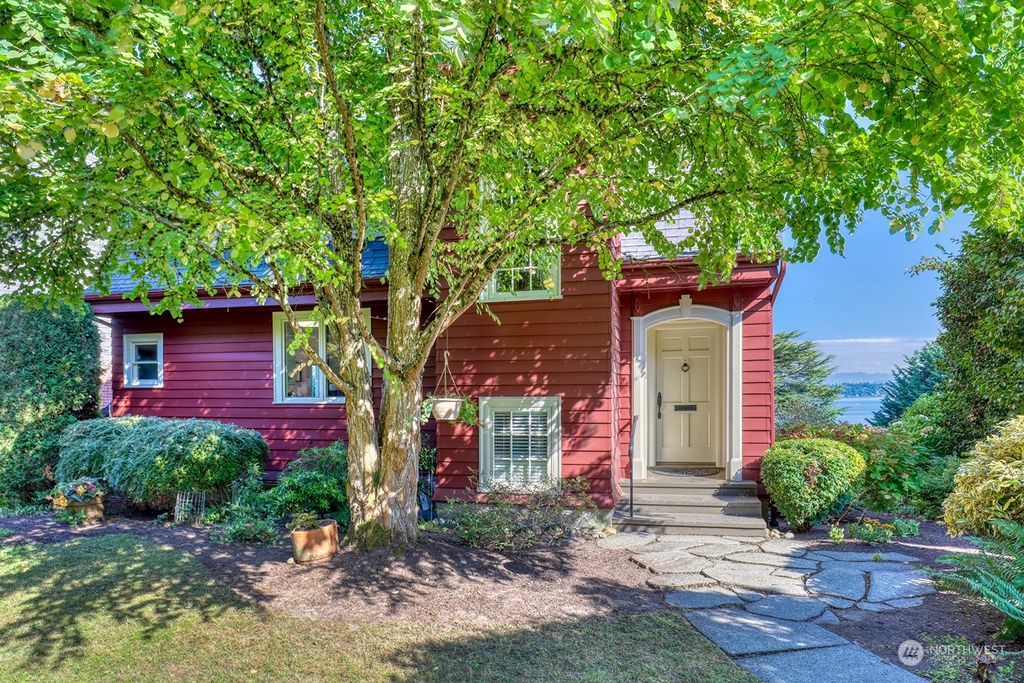 Photo of 1720 Evergreen Place, Seattle, WA 98122 (MLS # 2166118)