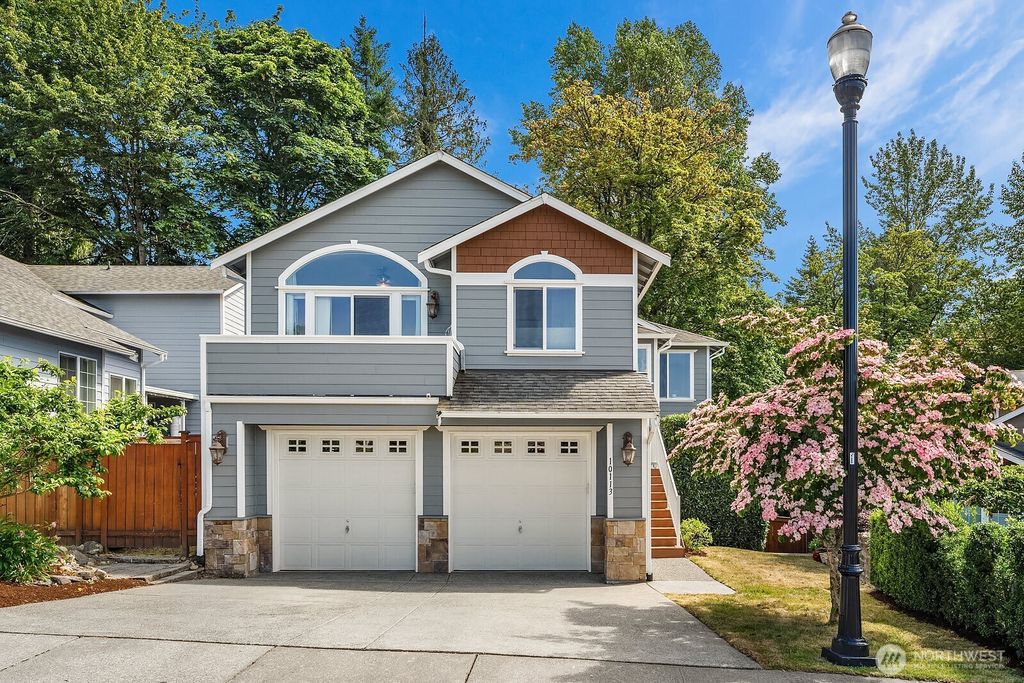 Photo of 10113 SE 220th Place, Kent, WA 98031 (MLS # 2394448)