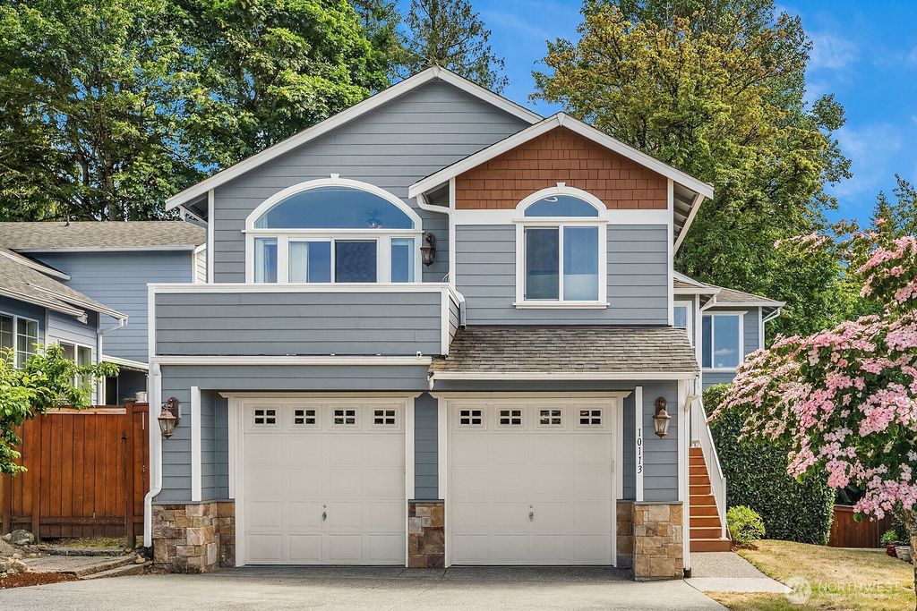 Photo of 10113 SE 220th Place, Kent, WA 98031 (MLS # 2394448)
