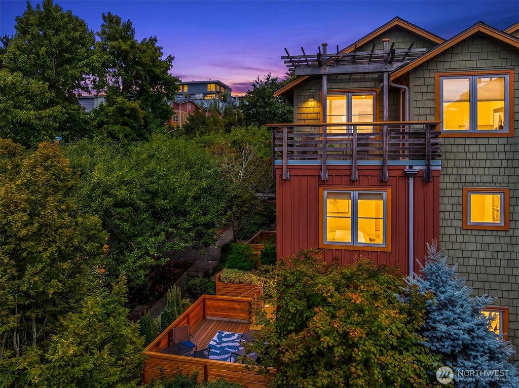 Photo of 3824 Evanston Avenue N #11, Seattle, WA 98103 (MLS # 2552328)